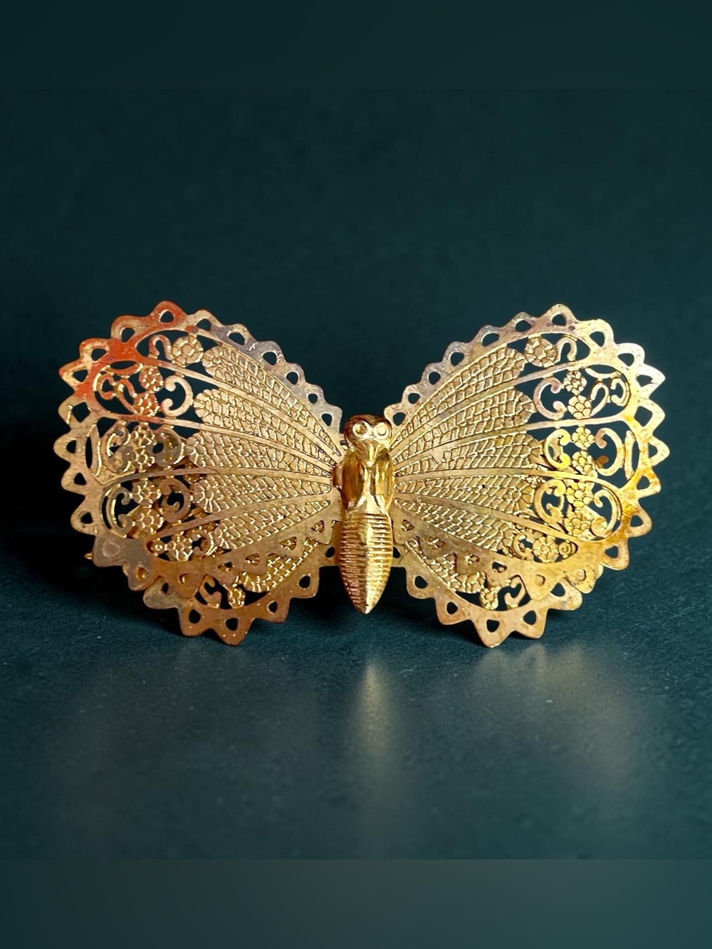 Filagree Gold-tone Butterfly Brooch Pin Vintage